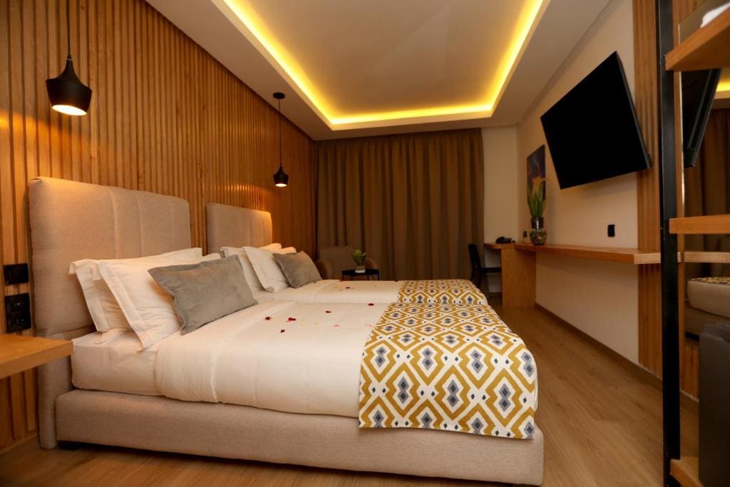 Deluxe Twin Room room - Image 2