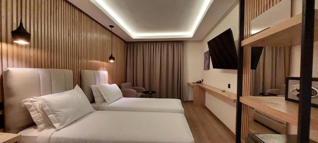 Deluxe Twin Room room - Image 1