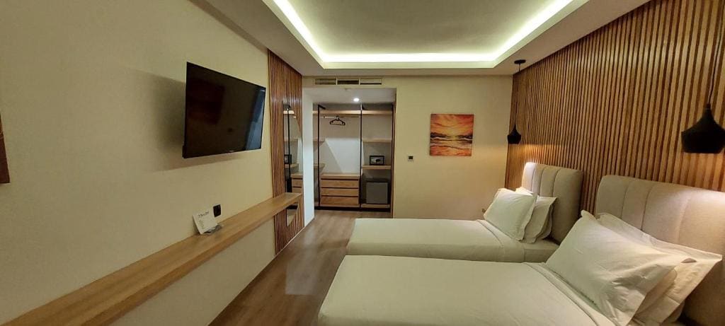 Double or Twin Room with Shower room - Image 3