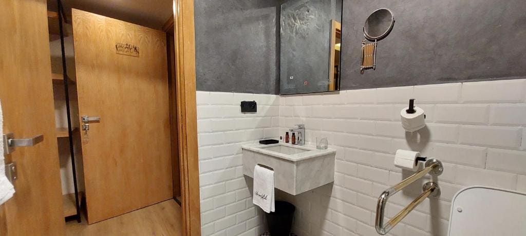 Double or Twin Room with Balcony room - Image 1