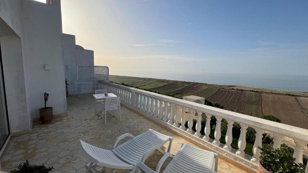 Family Room with Sea View room - Image 2