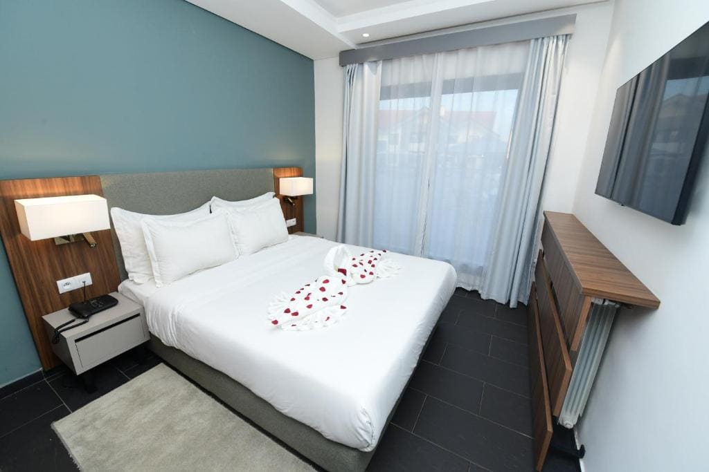 One-Bedroom Apartment room - Image 3