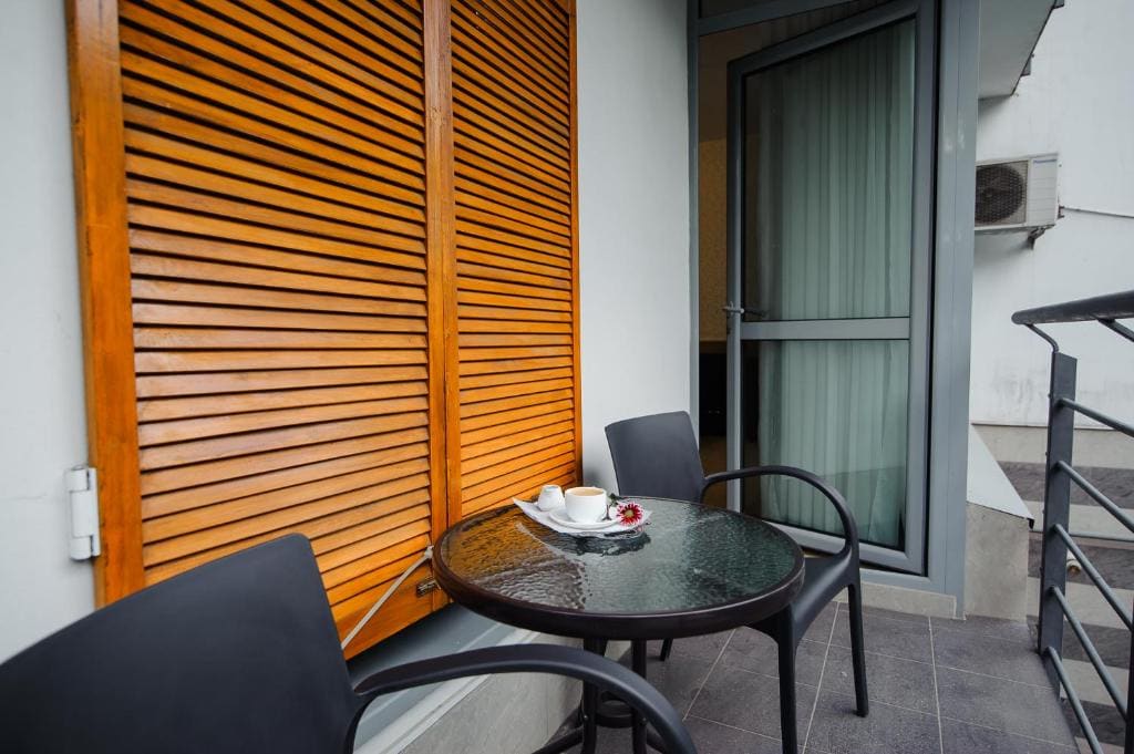 Deluxe Double Room with Balcony room - Image 2