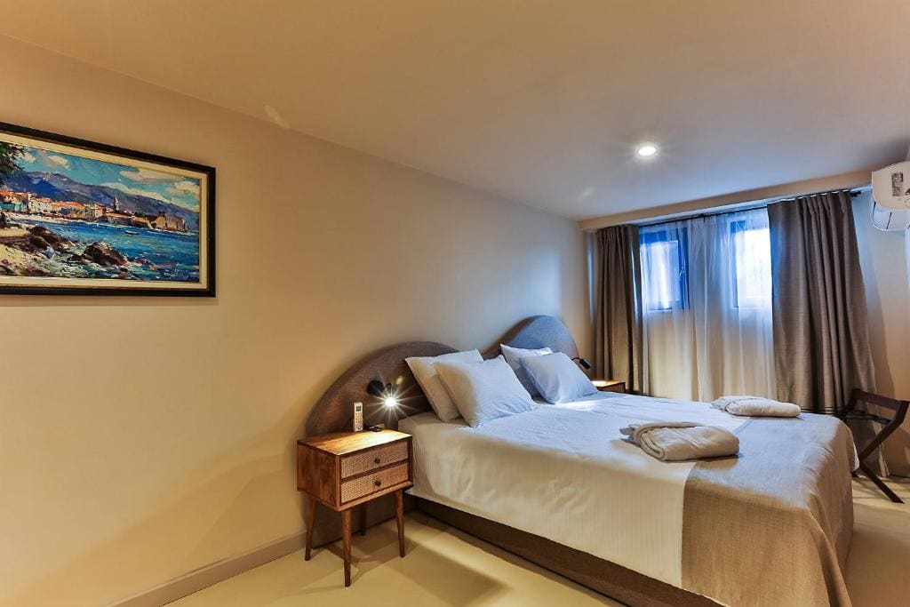 One-Bedroom Apartment with Terrace room - Image 2