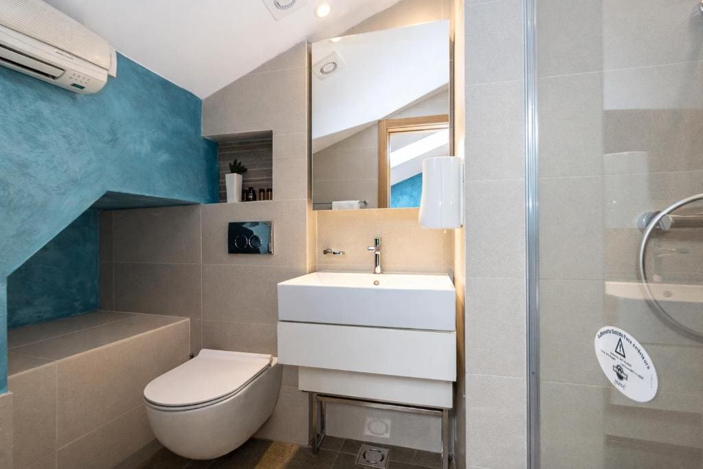 Budget Double Room room - Image 2