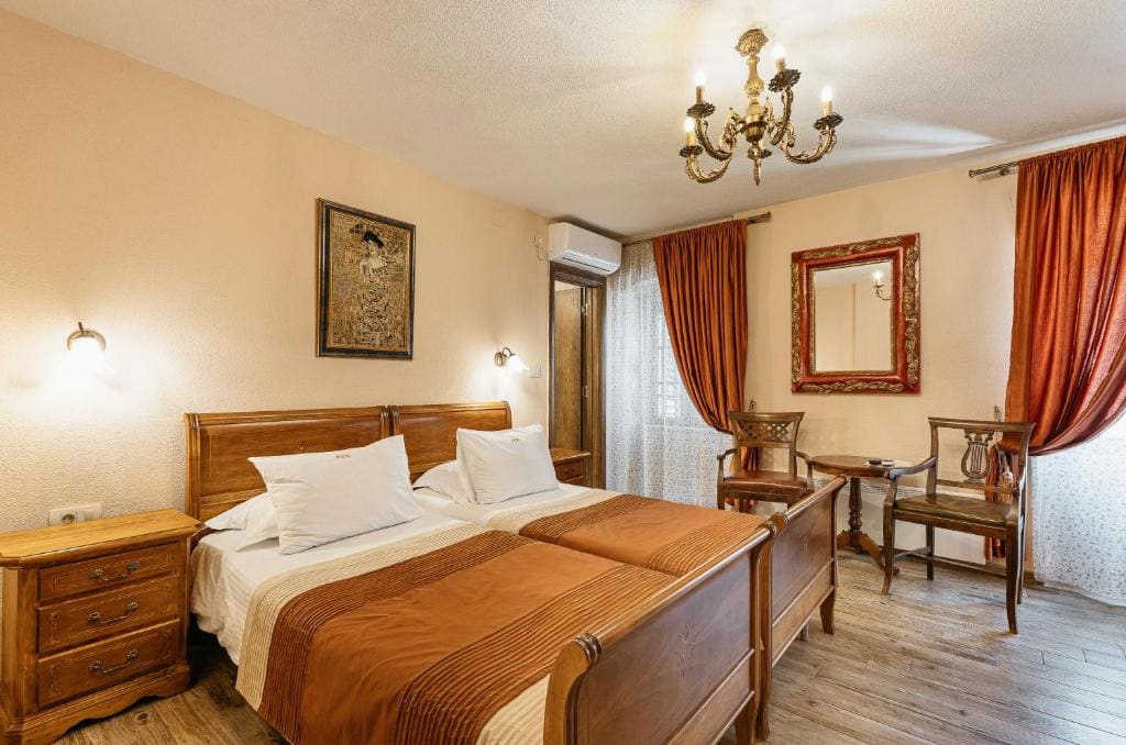 Superior Double Room room - Image 2