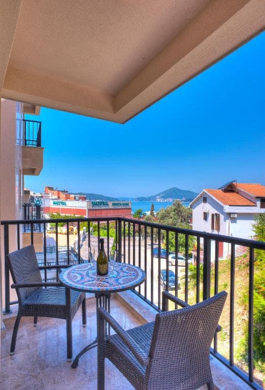 Studio with Balcony and Sea View room - Image 1