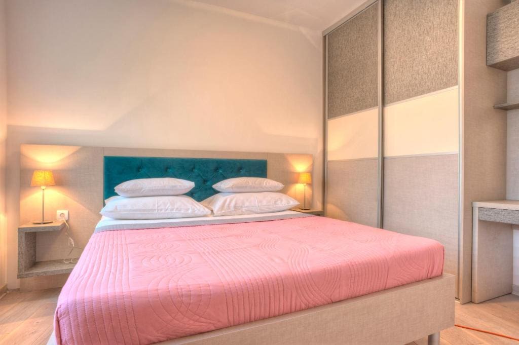 Two-Bedroom Apartment with Terrace and Sea View room - Image 1