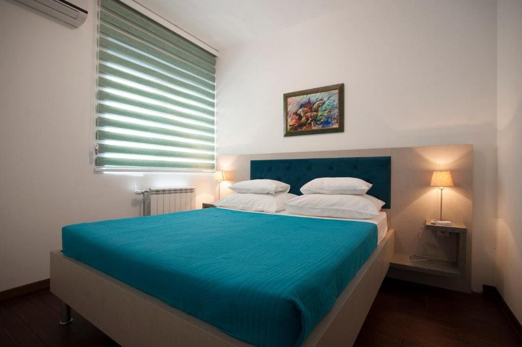 Two-Bedroom Apartment with Terrace and Sea View room - Image 3