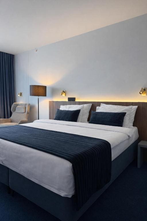 Deluxe Double Room with Extra Bed room - Image 3
