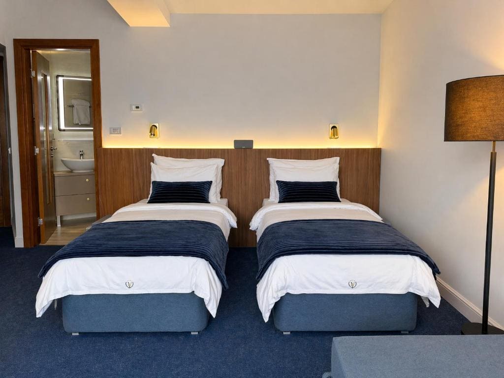 Deluxe Triple Room room - Image 1
