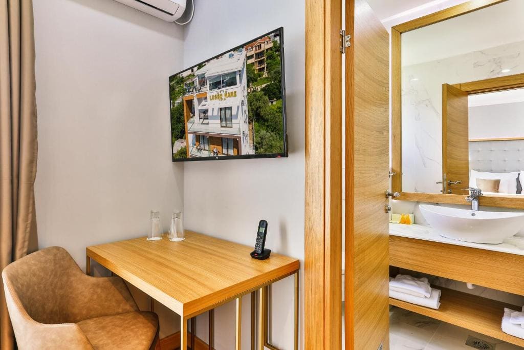 Budget Double Room room - Image 3