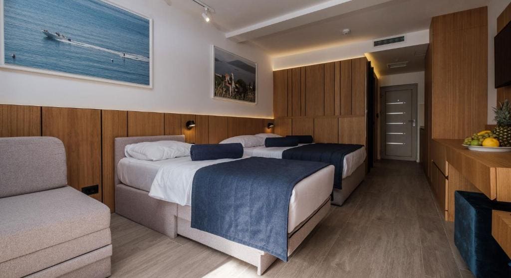 Triple Room with Sea View room - Image 1