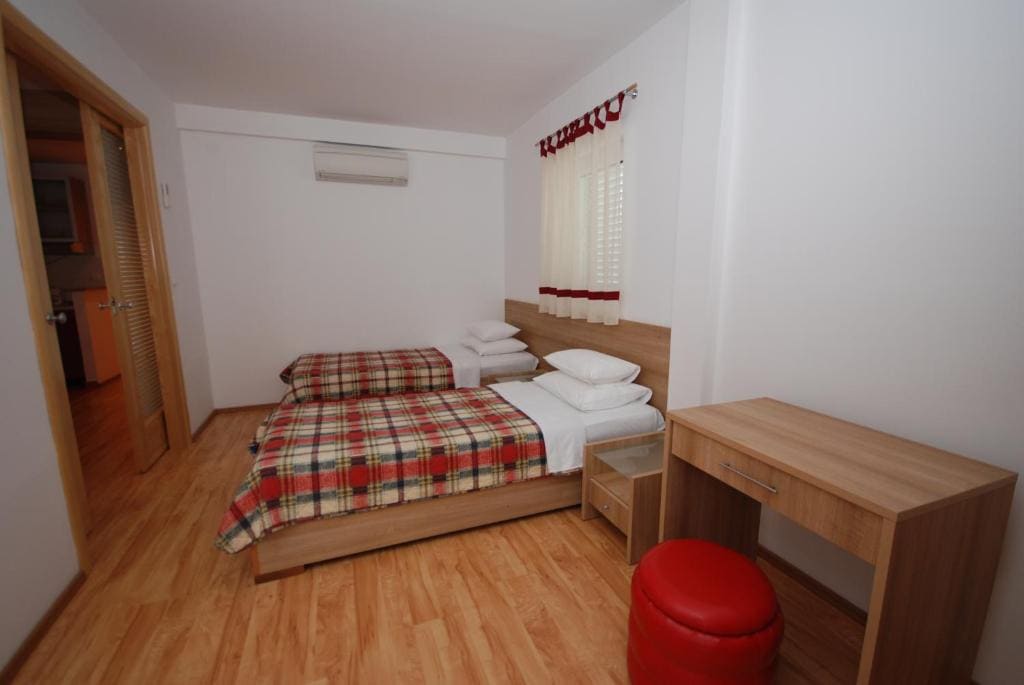 Two-Bedroom Apartment with Sea View room - Image 2