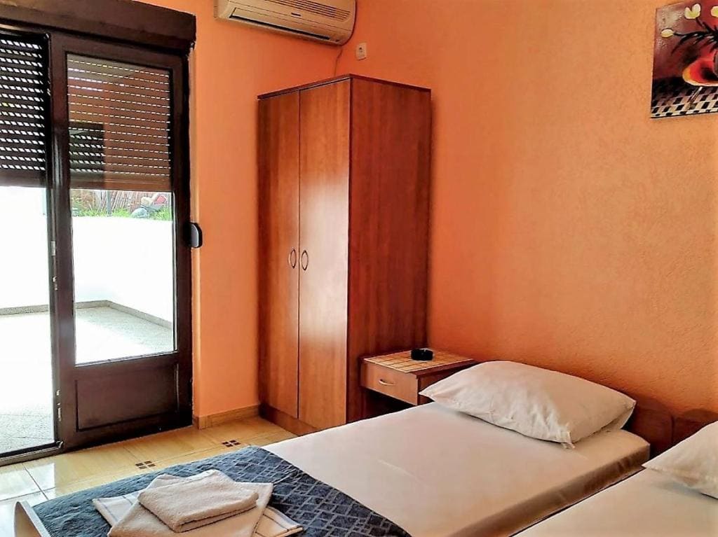 Twin Room with Terrace room - Image 1