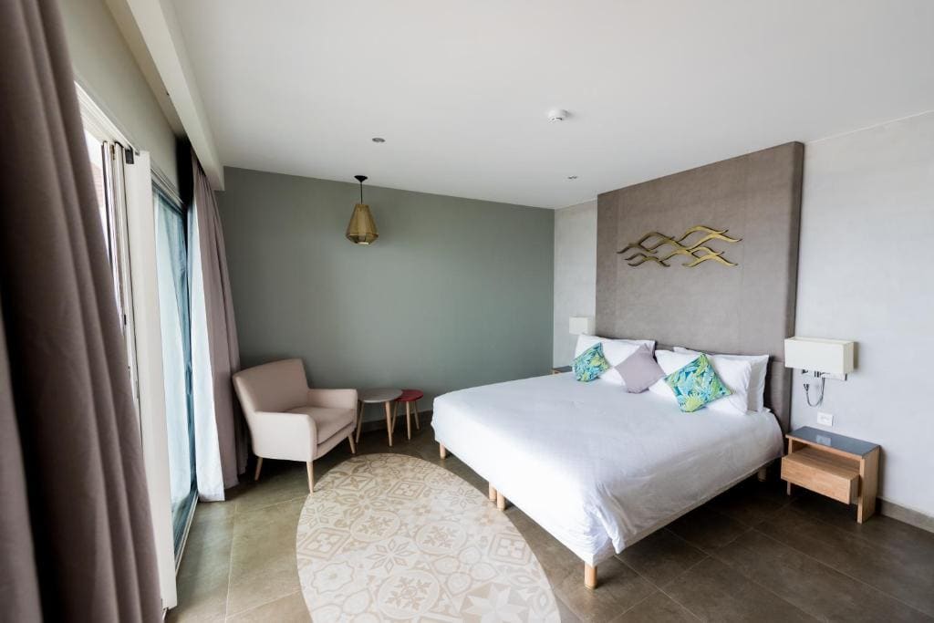 Deluxe Double Room with Sea View room - Image 2