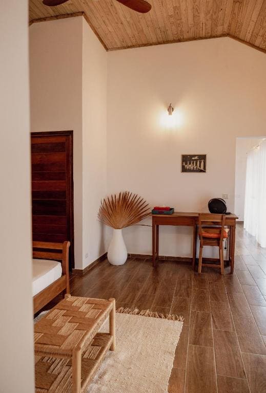 Deluxe Family Suite room - Image 1