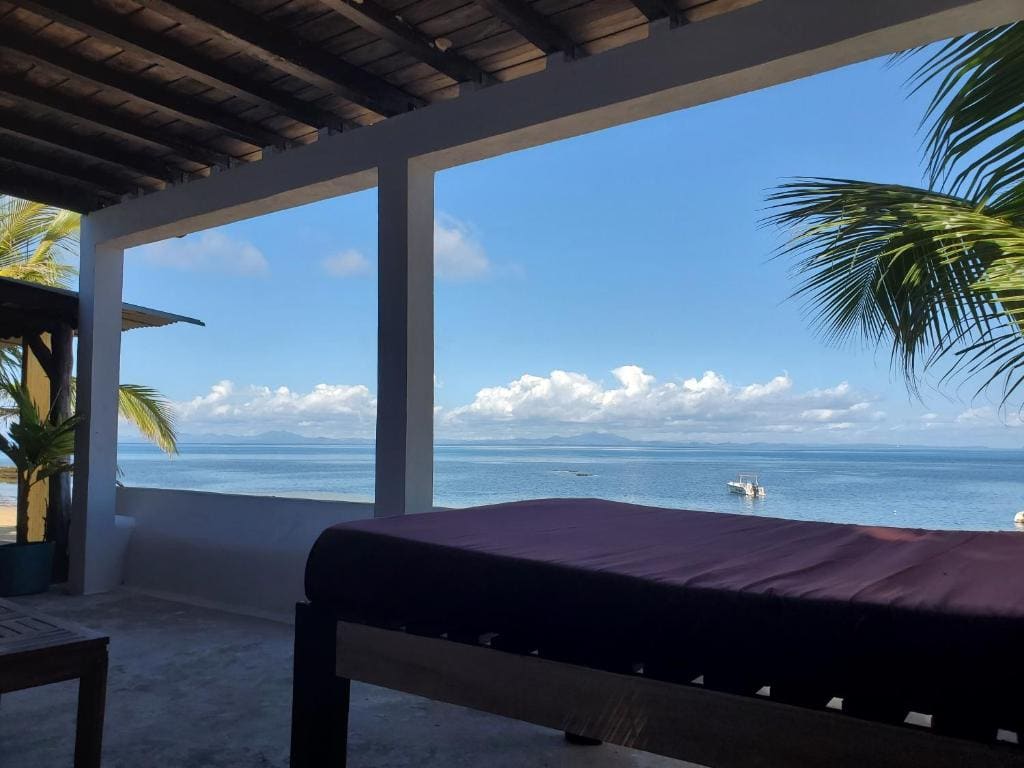 Double Room with Sea View room - Image 2
