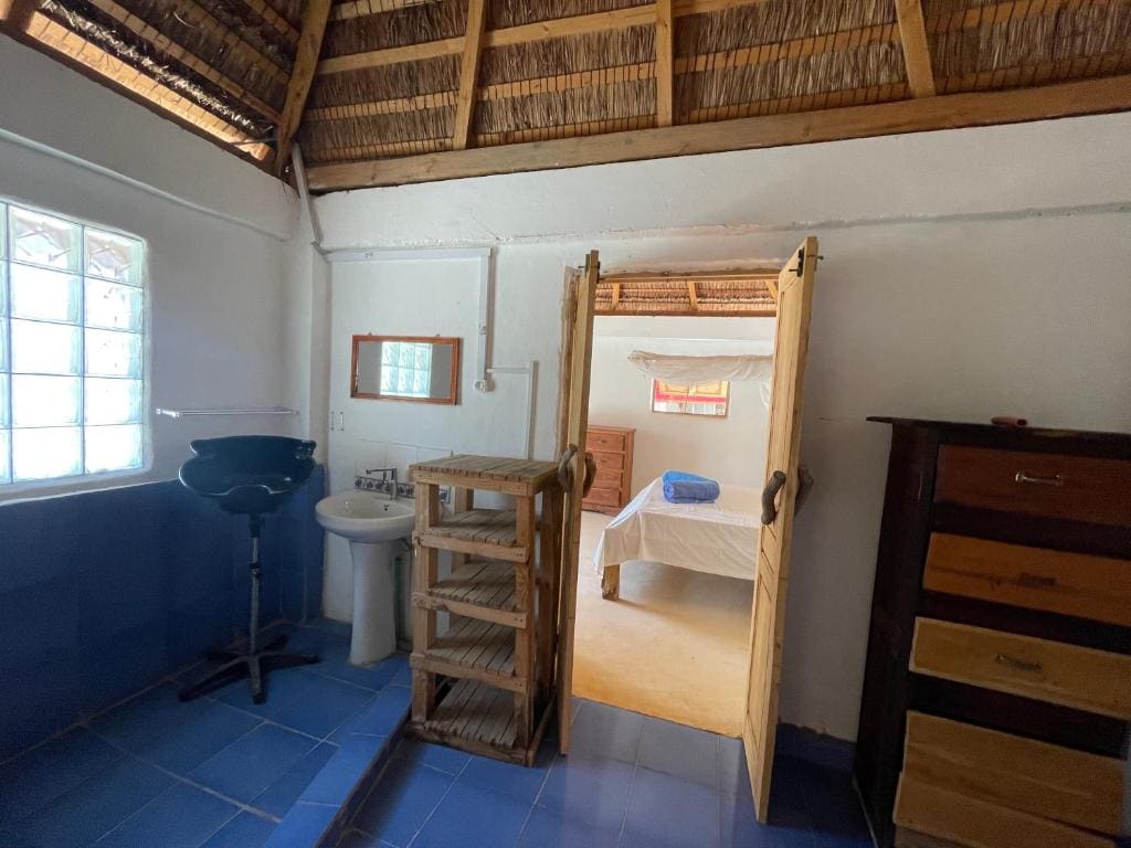 Bungalow with Garden View room - Image 2