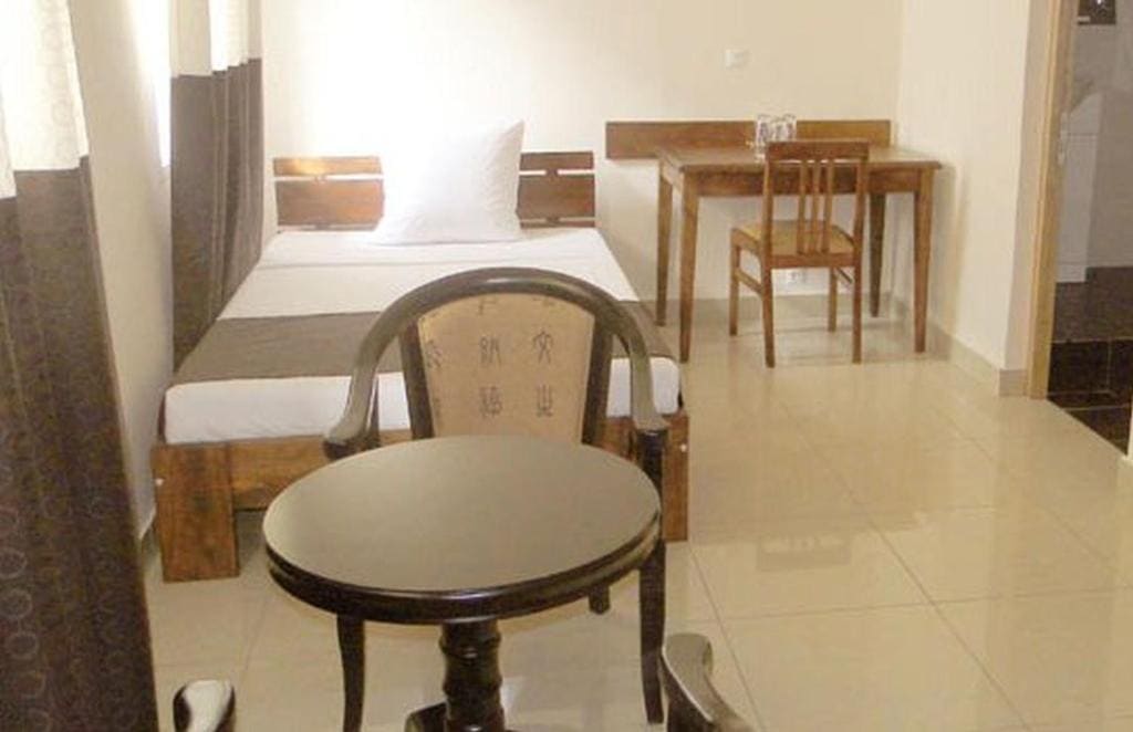 Family Room room - Image 2