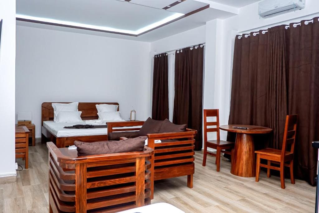 Deluxe Room room - Image 2