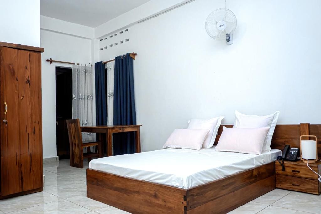 Economy Double Room room - Image 3