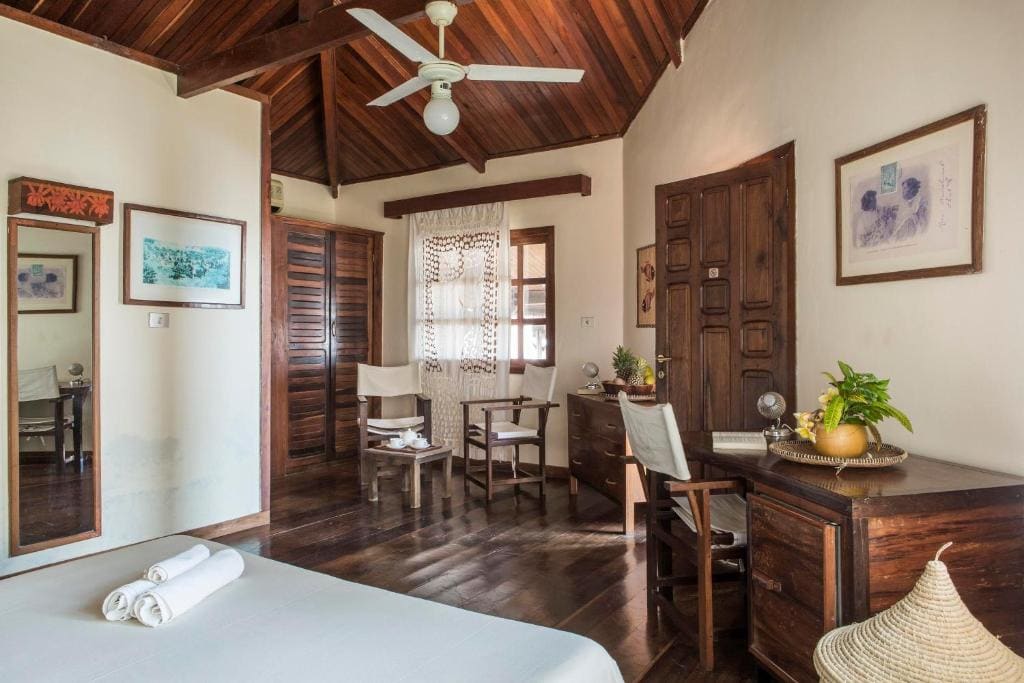 Bungalow room - Image 2