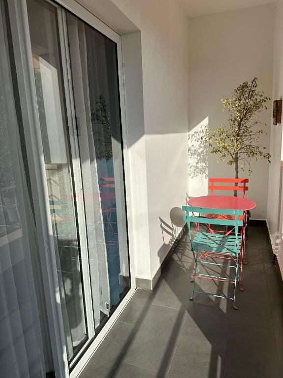 Family Room with Balcony room - Image 1