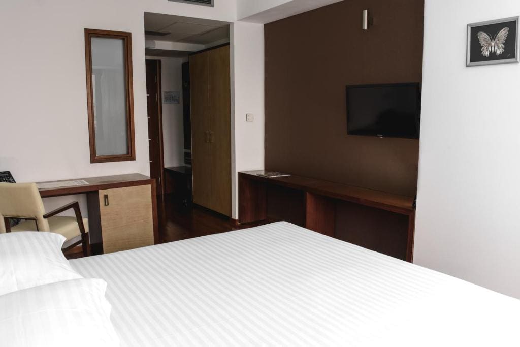 Comfort Triple Room room - Image 3