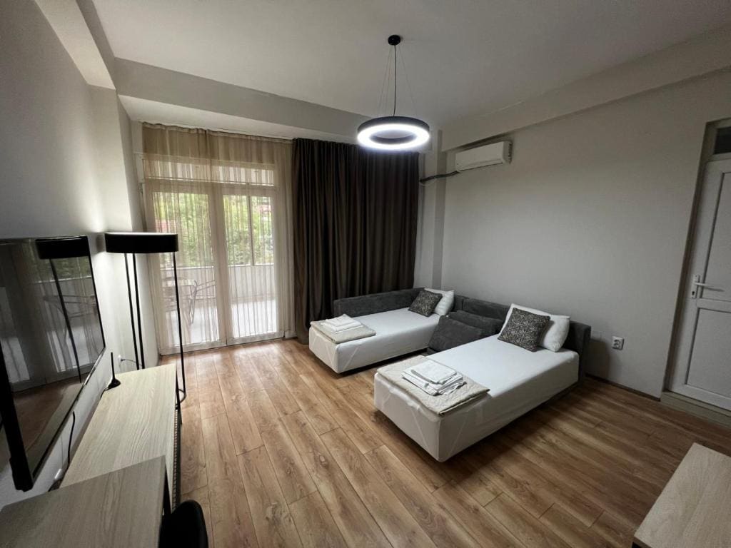 One-Bedroom Apartment room - Image 2