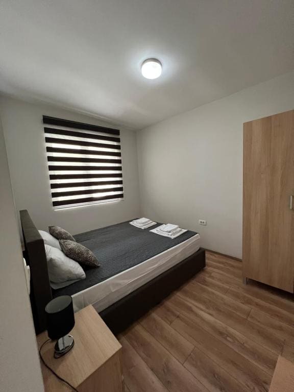 One-Bedroom Apartment room - Image 1