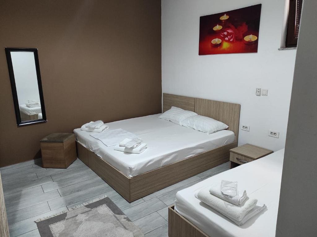 Deluxe Double Room with Extra Bed room - Image 1