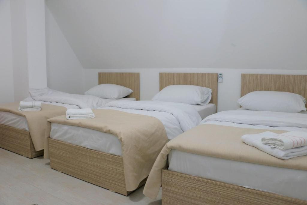 Comfort Quadruple Room room - Image 1