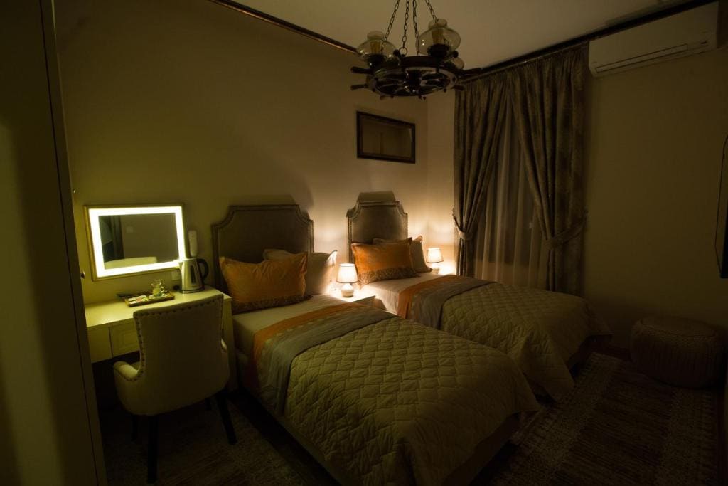 Deluxe Twin Room room - Image 3