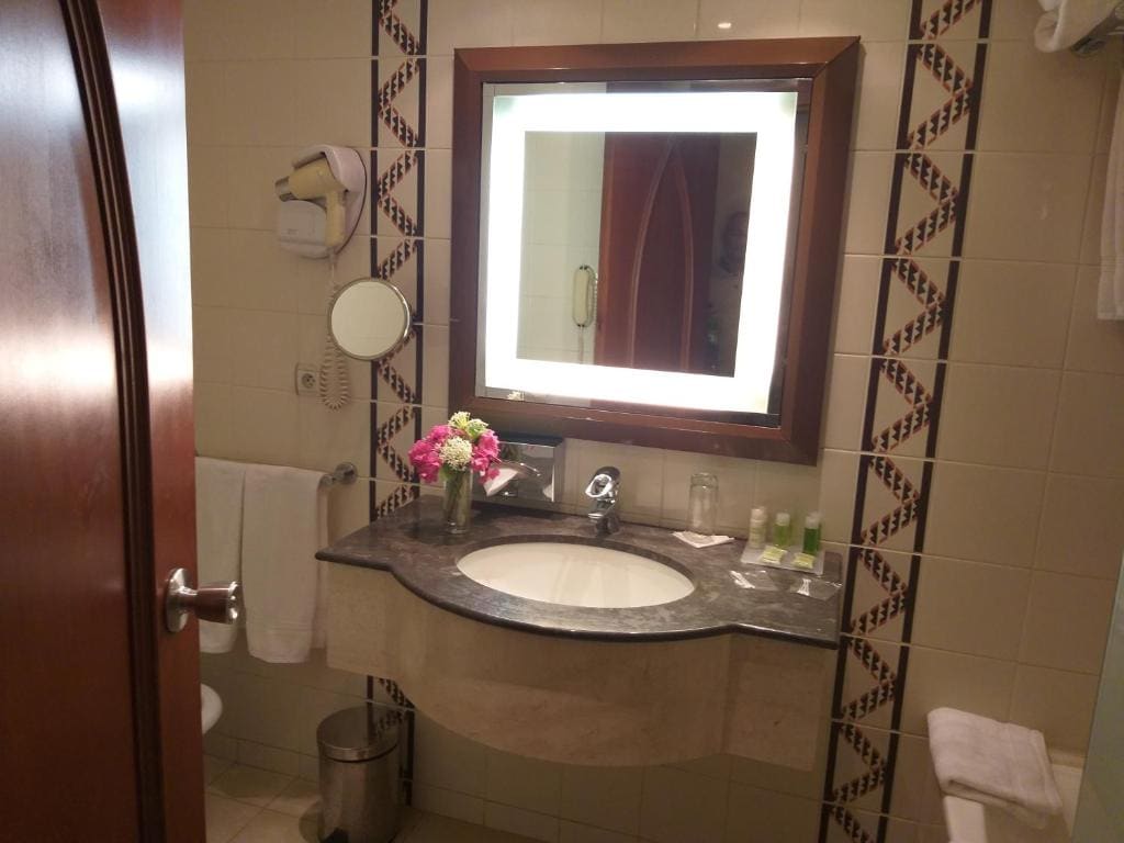 Suite with Pool View room - Image 3