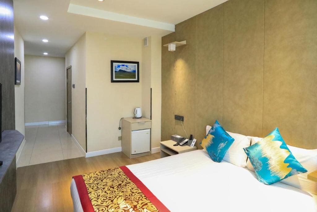 Standard Triple Room room - Image 3