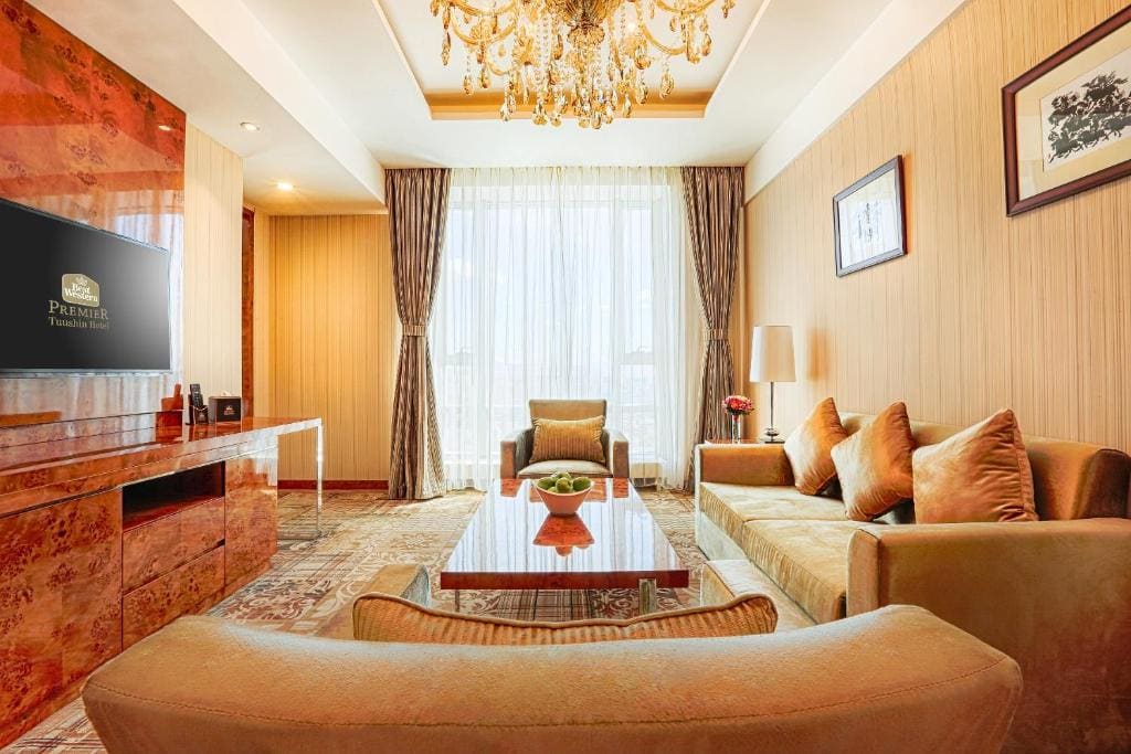 Ambassador Suite room - Image 3
