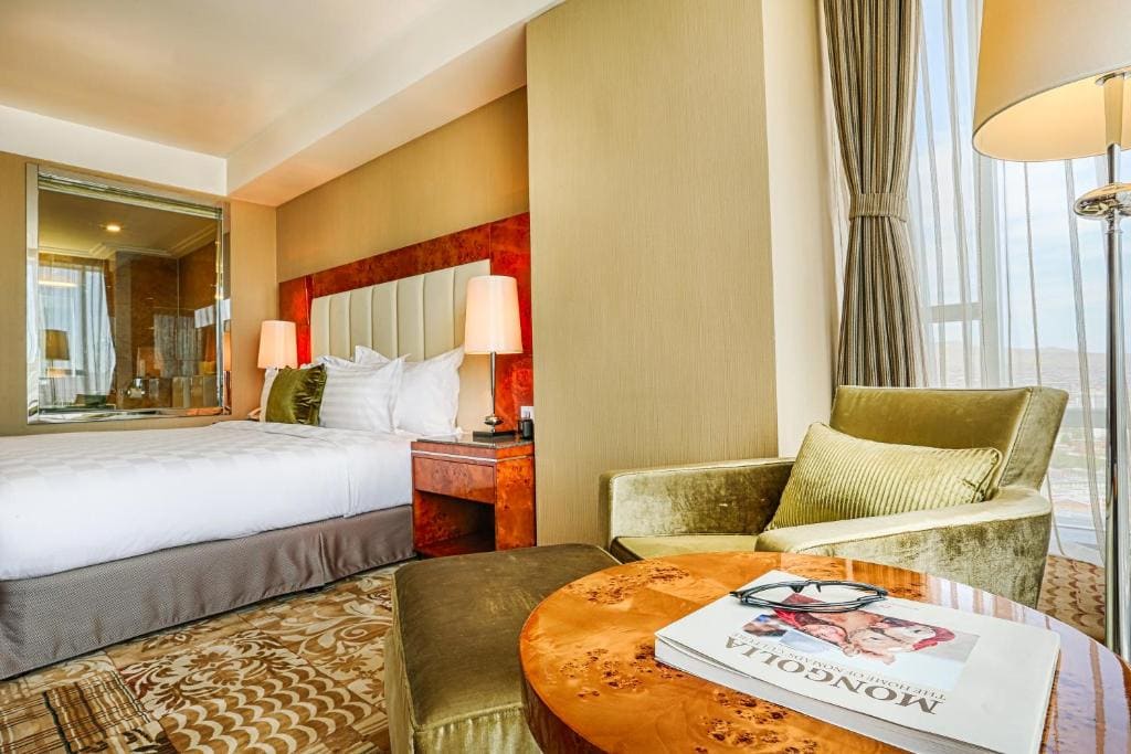 Ambassador Suite room - Image 1