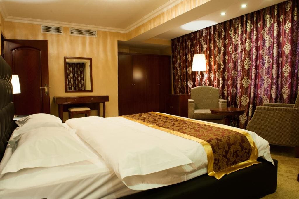Standard Twin Room room - Image 1