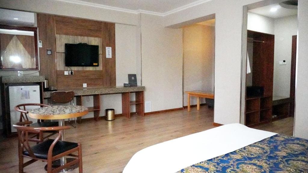 Superior Double Room room - Image 3