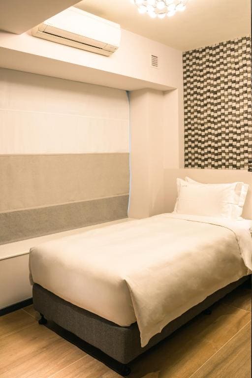 Superior Single Room room - Image 1