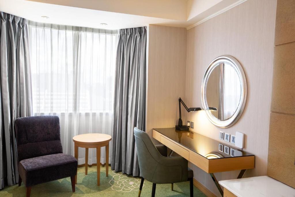 Standard King Room - High Floor room - Image 2