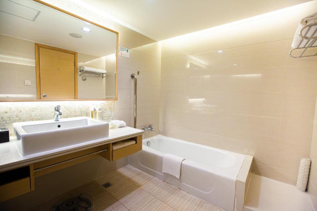 Executive Suite - Non-Smoking room - Image 2