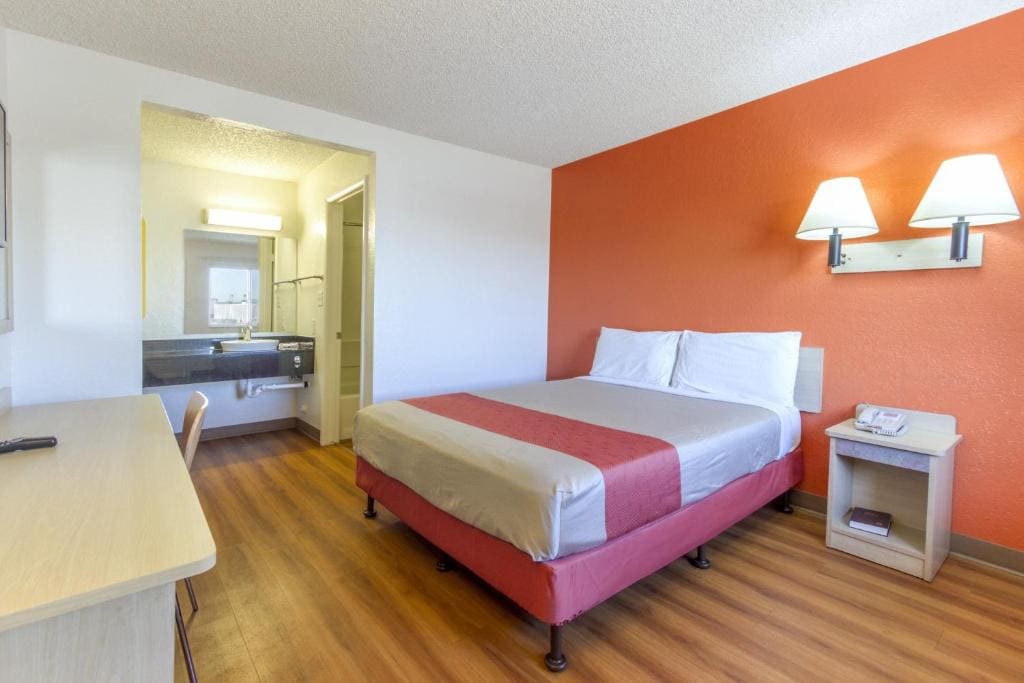 Queen Room room - Image 1