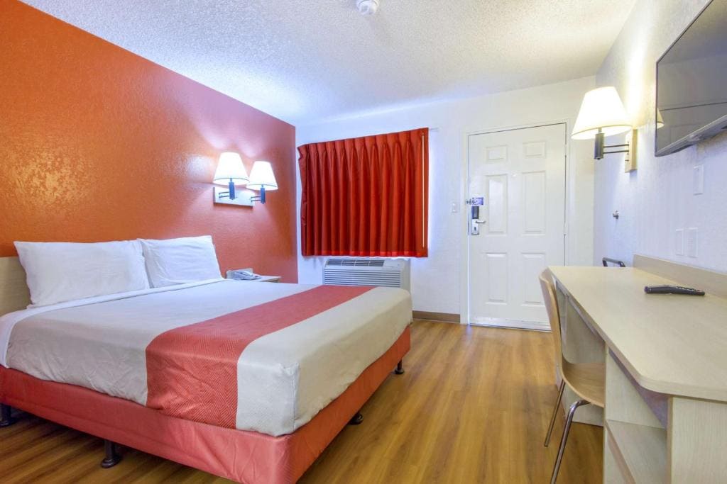 Queen Room room - Image 3