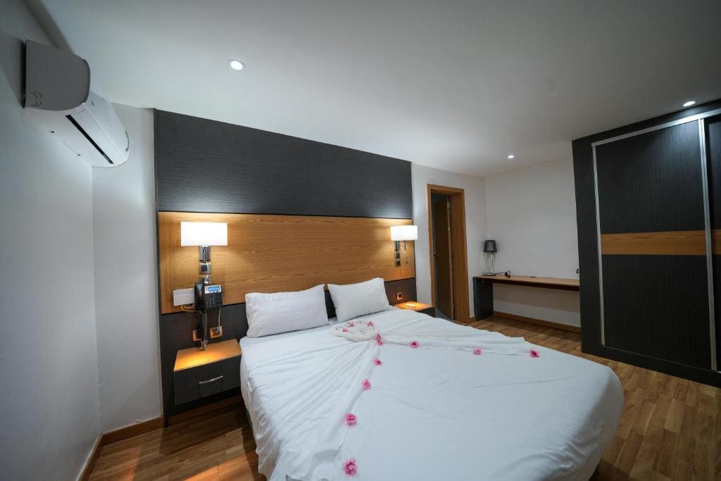 Deluxe Room room - Image 1
