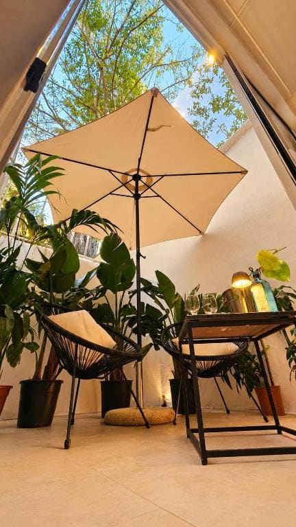Deluxe Courtyard Room room - Image 1