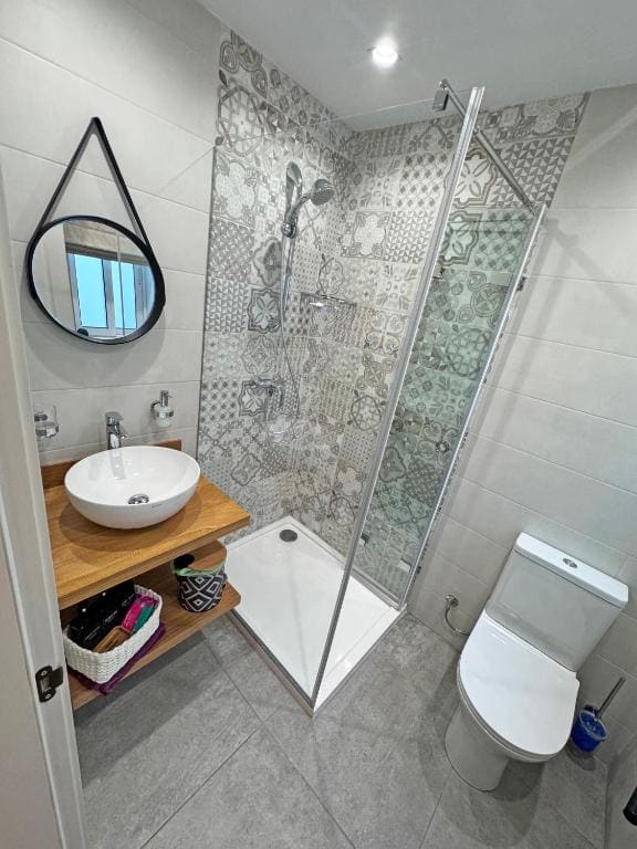 Double Room with Private Bathroom room - Image 2