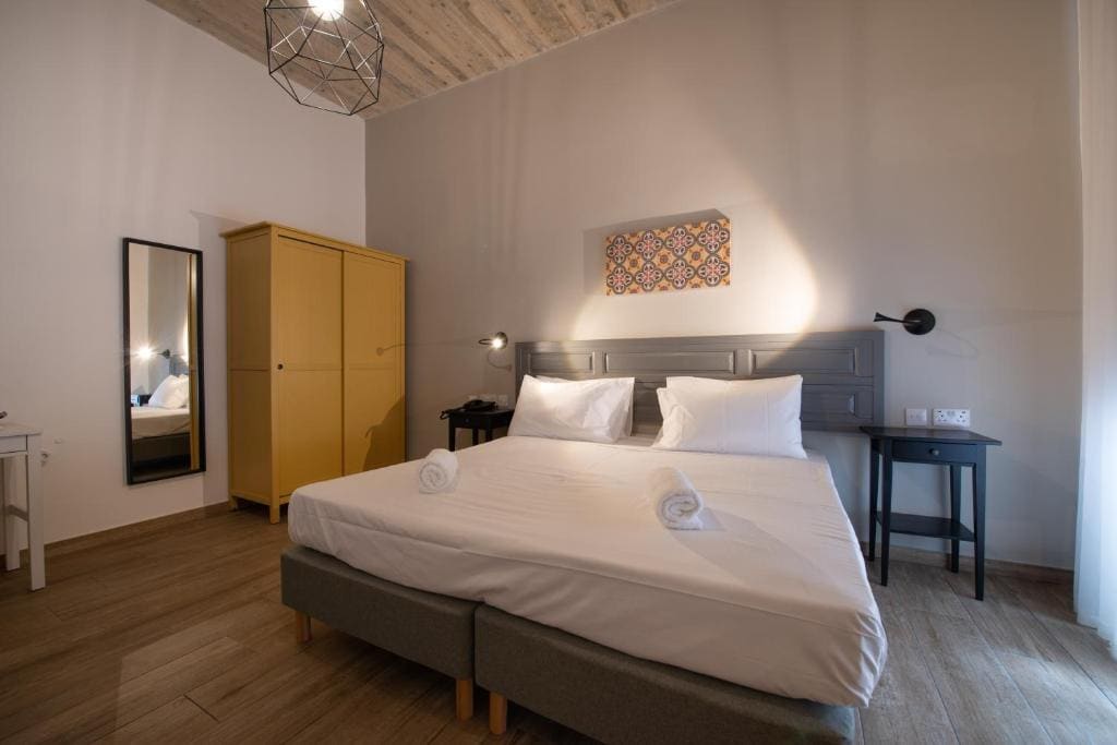 Standard Double or Twin Room room - Image 1