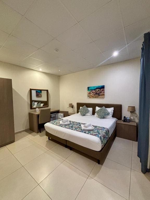 Standard Triple Room room - Image 3